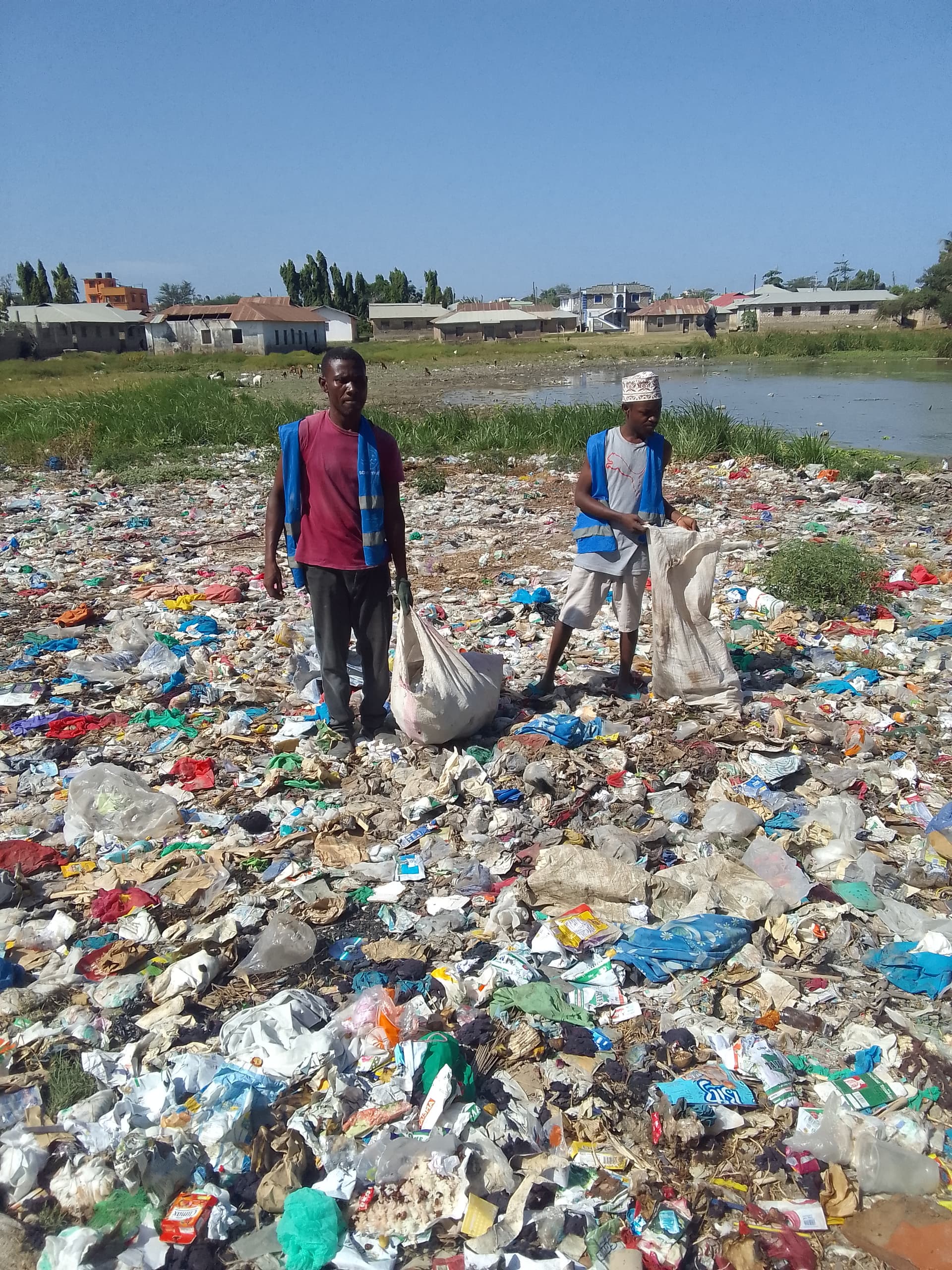Before: Remove 500kg of Waste from Mombasa Beach and Protect Marine Life